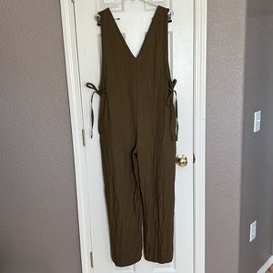 Linocolore Khaki Linen Jumpsuit